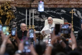 Papa Leão XIV lança primeira encíclica e coloca inteligência artificial no centro do debate da Igreja