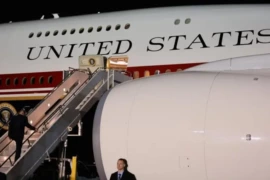 Trump teria sido levado escondido para outro avião após ameaça de ataque do Irã