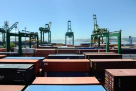 Brasil e Estados Unidos marcam reunião para discutir tarifas sobre produtos brasileiros
